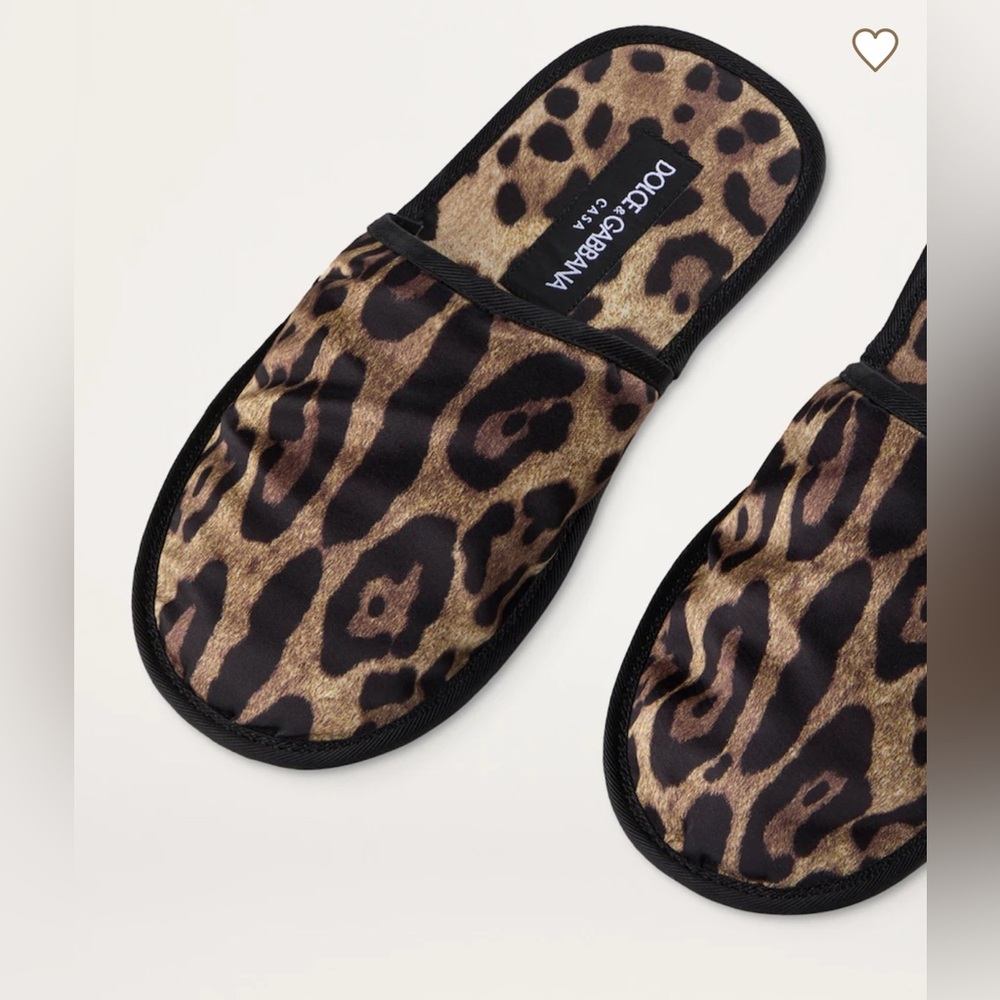 NWOT Dolce and Gabbana Silk Leopard Slippers and Sleep Mask Set